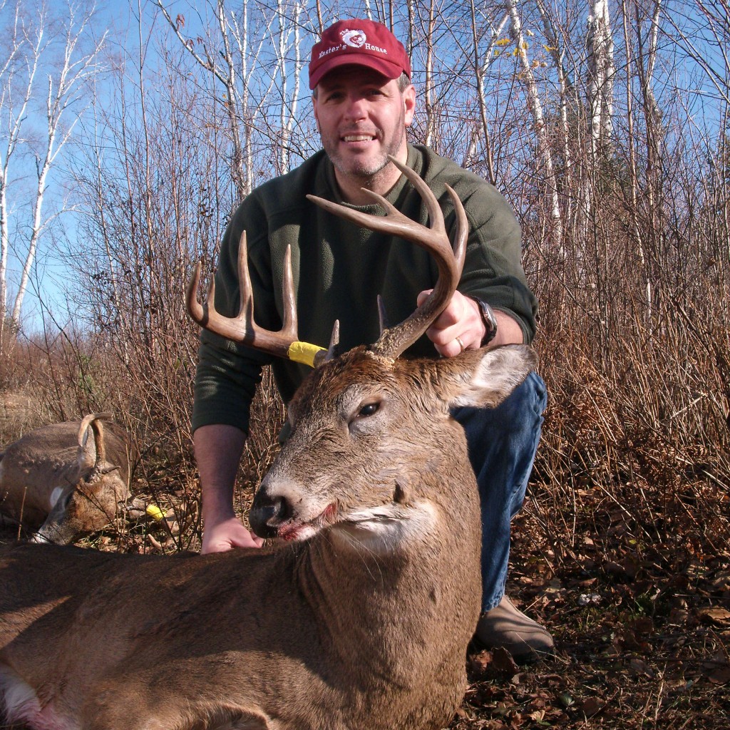 Trophy Deer Hunting & Whitetail Deer Hunts Camp Narrows Lodge Ontario