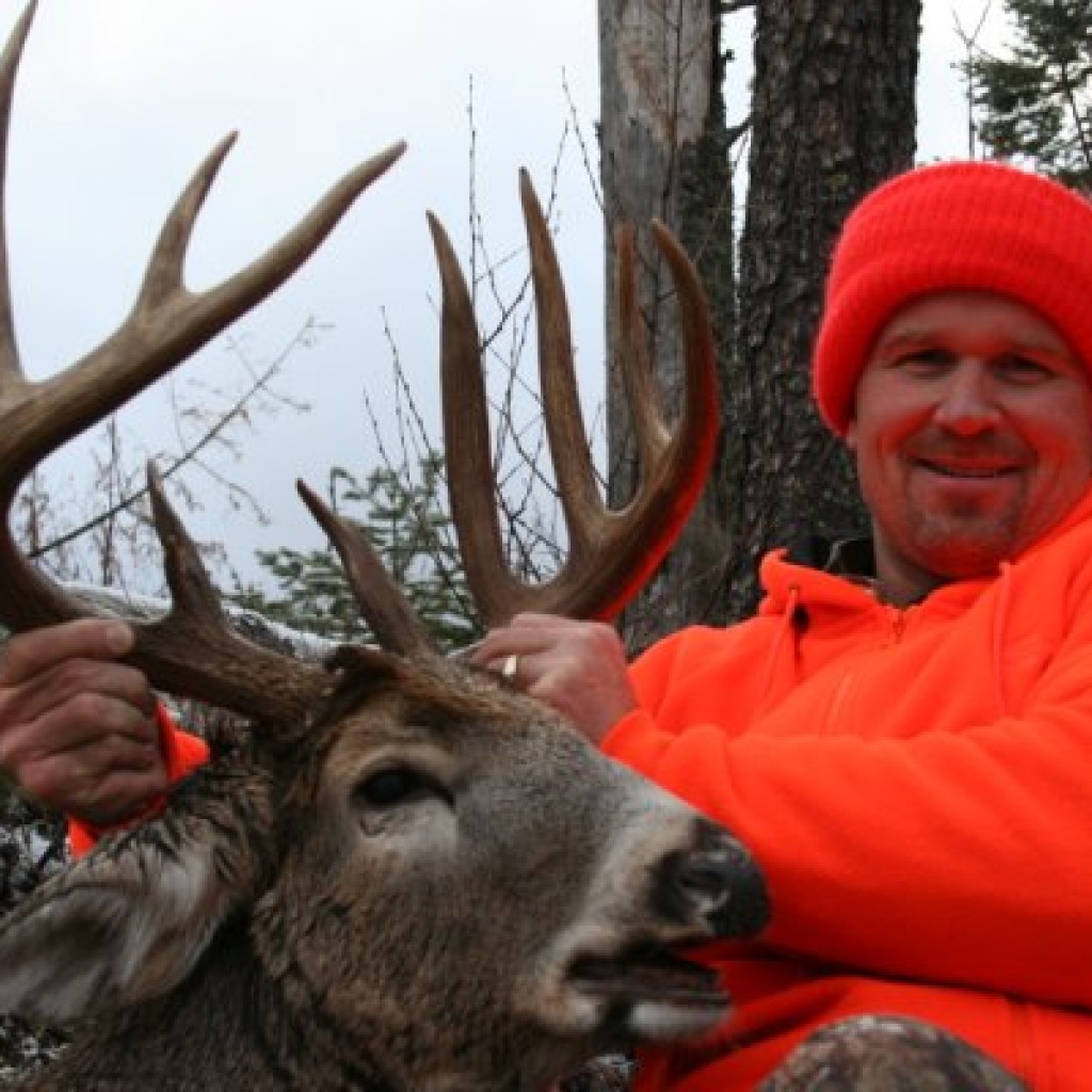 Trophy Deer Hunting & Whitetail Deer Hunts Camp Narrows Lodge Ontario